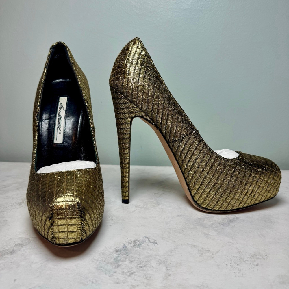 New Brian Atwood Gold Quilted Platform Heels Size 7 Silk & Leather